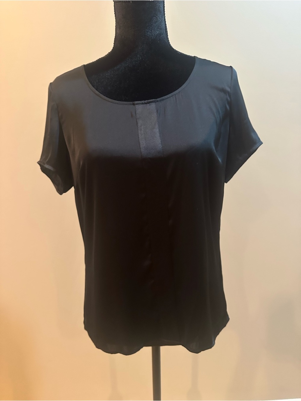 Brooks Brothers Black Short-Sleeve Scoop Neck Silk Blouse